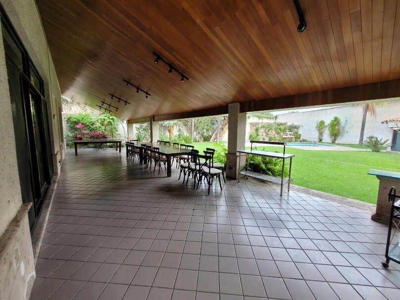 Se vende hermosa casa a precio de terreno en Villa Universitaria